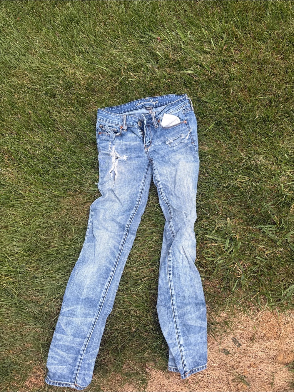 Women’s Light Blue Distressed Jeans stretch